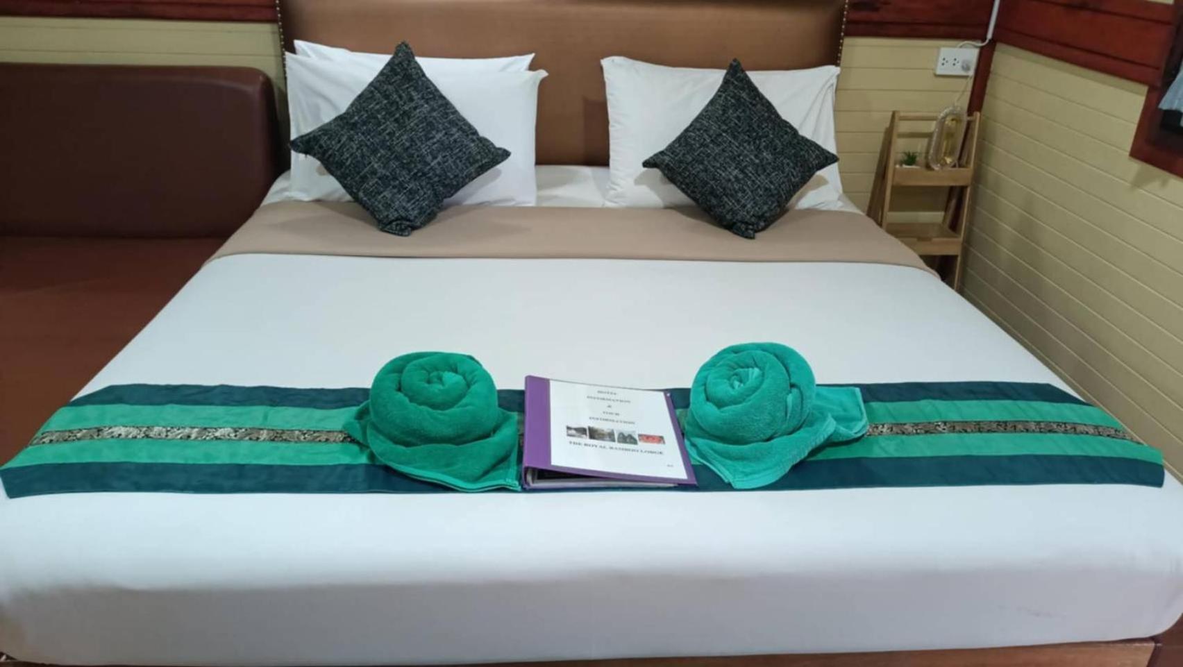 The Royal Bamboo Lodges - Sha Certified Khao Sok National Park المظهر الخارجي الصورة