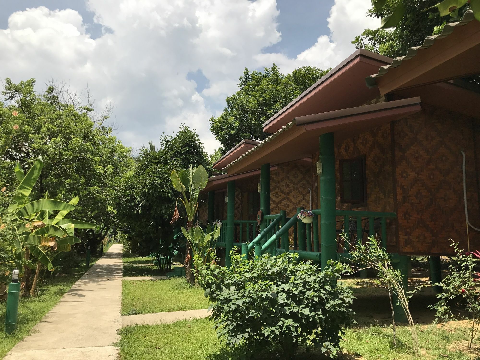 The Royal Bamboo Lodges - Sha Certified Khao Sok National Park المظهر الخارجي الصورة